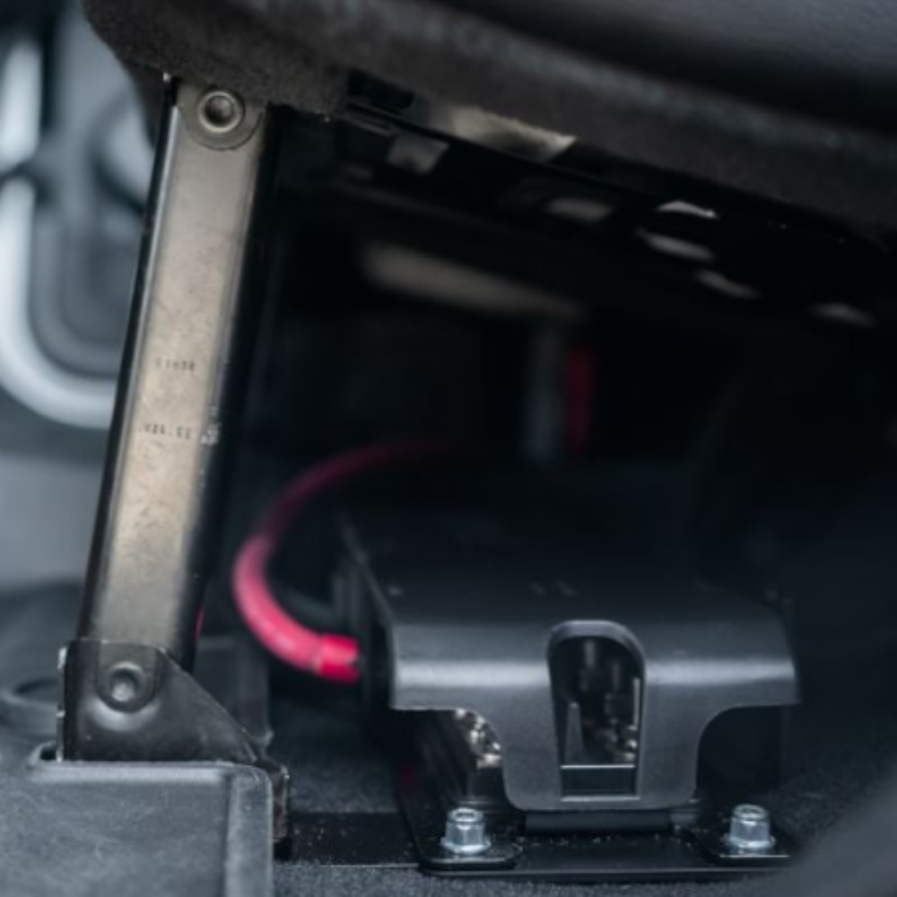 Genesis Offroad - Dual Battery Kit w/ Interior Power Hub - 2020-Current Wrangler Diesel & 392